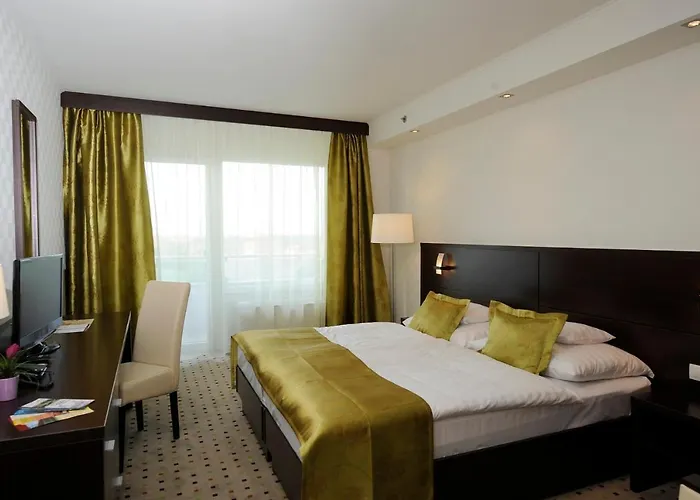 Hunguest 4* 귤러